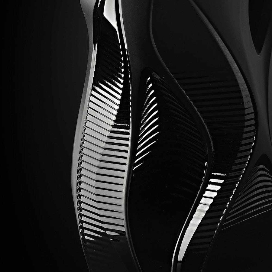 The Art Pieces | Lalique Manifesto Vase, Zaha Hadid & Lalique, 2014 Black Crystal